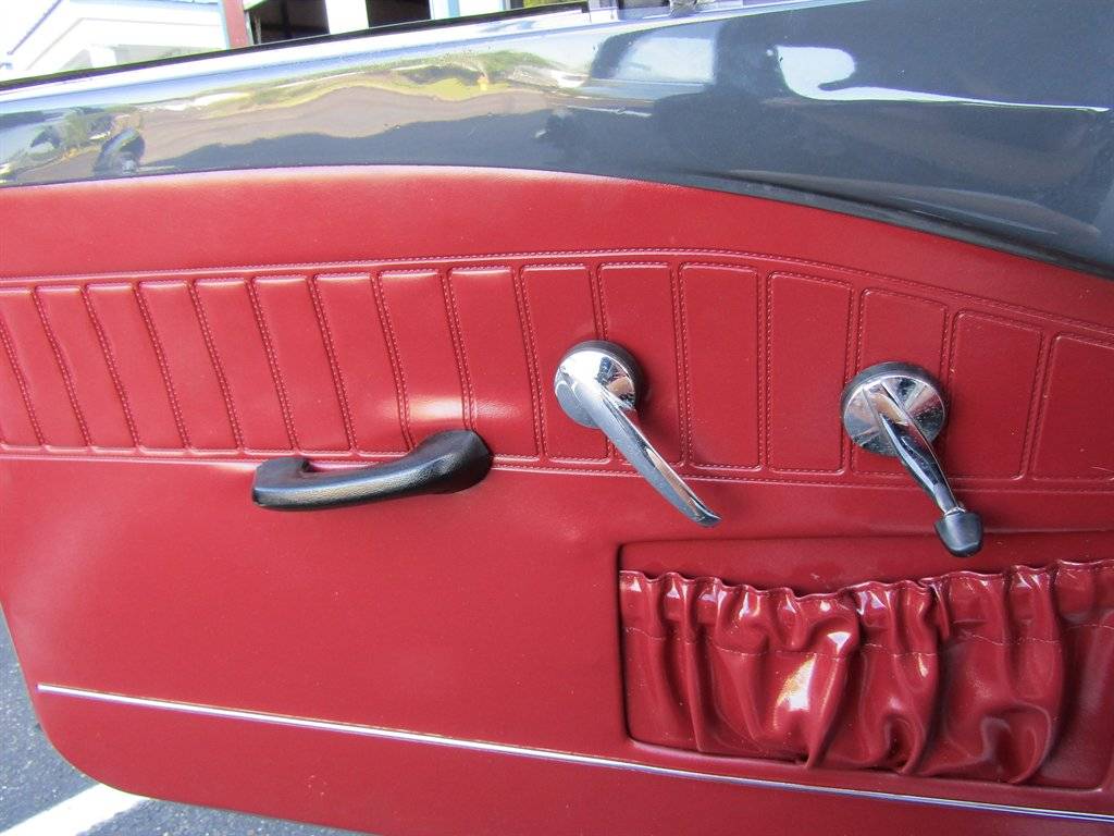 Volvo-122s-1966-grey-16