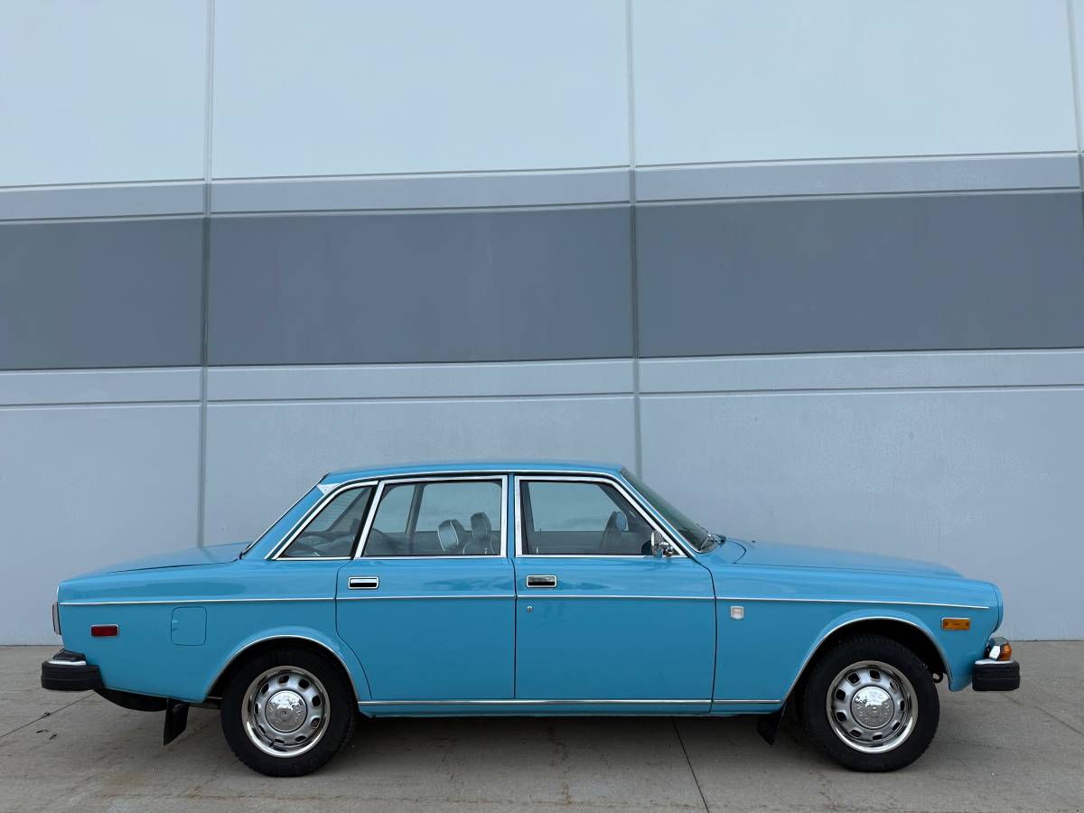 Volvo-164e-1974-blue-13