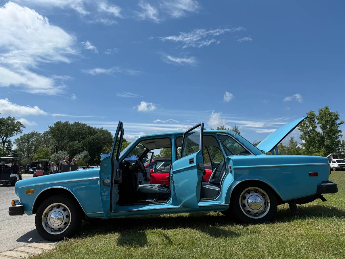 Volvo-164e-1974-blue-17