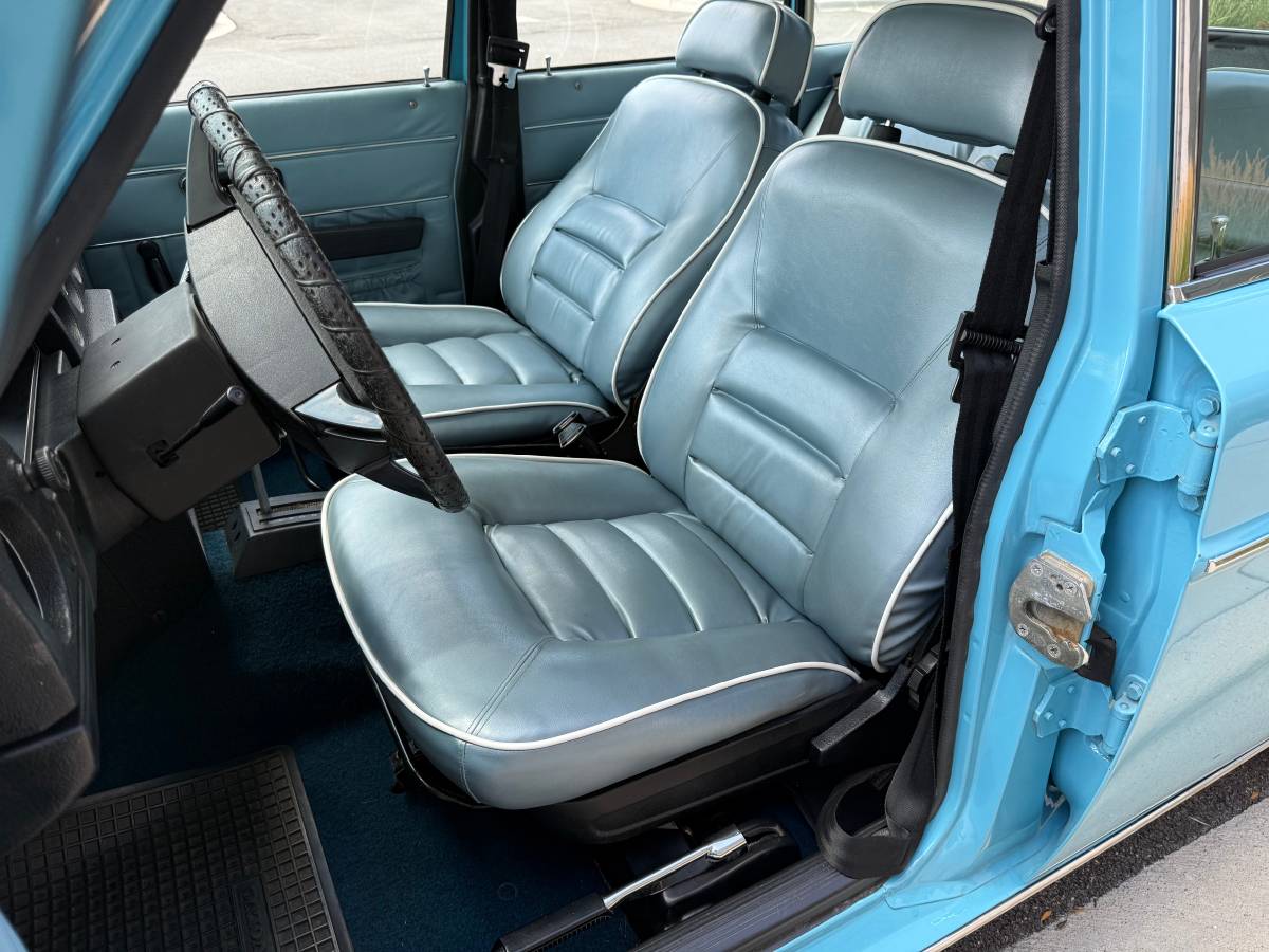 Volvo-164e-1974-blue-9