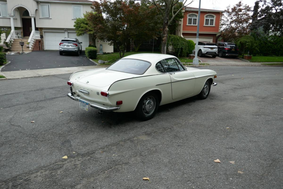 Volvo-1800-s-1968-white-10