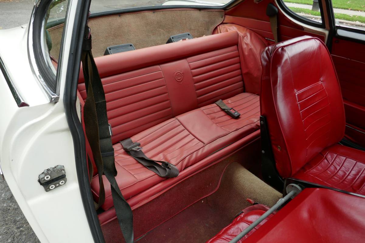 Volvo-1800-s-1968-white-17
