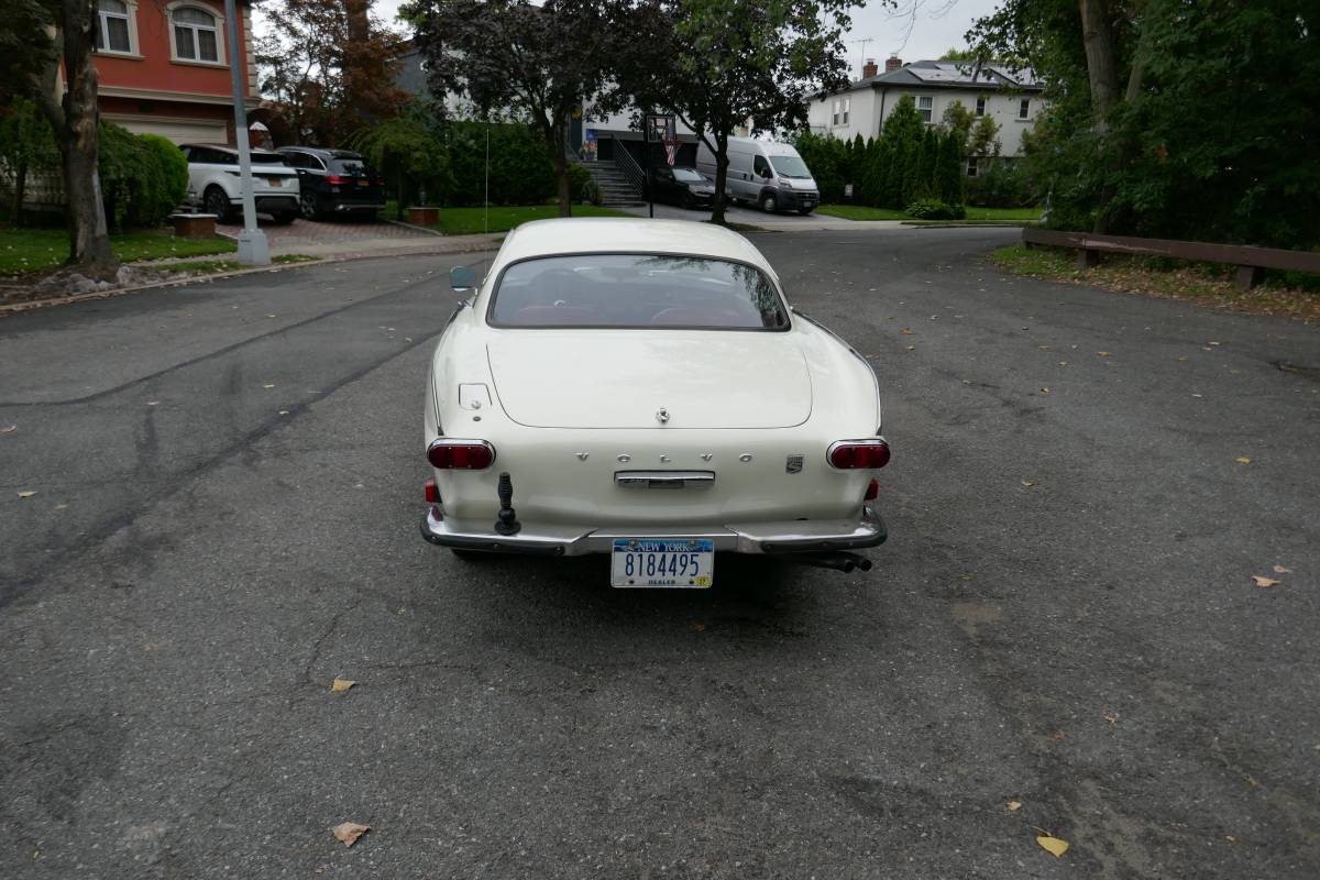 Volvo-1800-s-1968-white-9