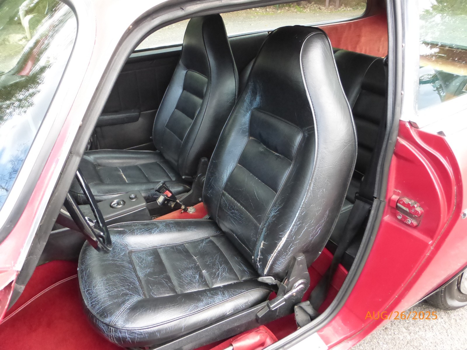 Volvo-1800ES-1973-Wagon-16