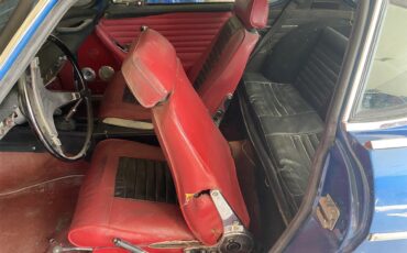 Volvo-1800es-1970-Blue-Red-9