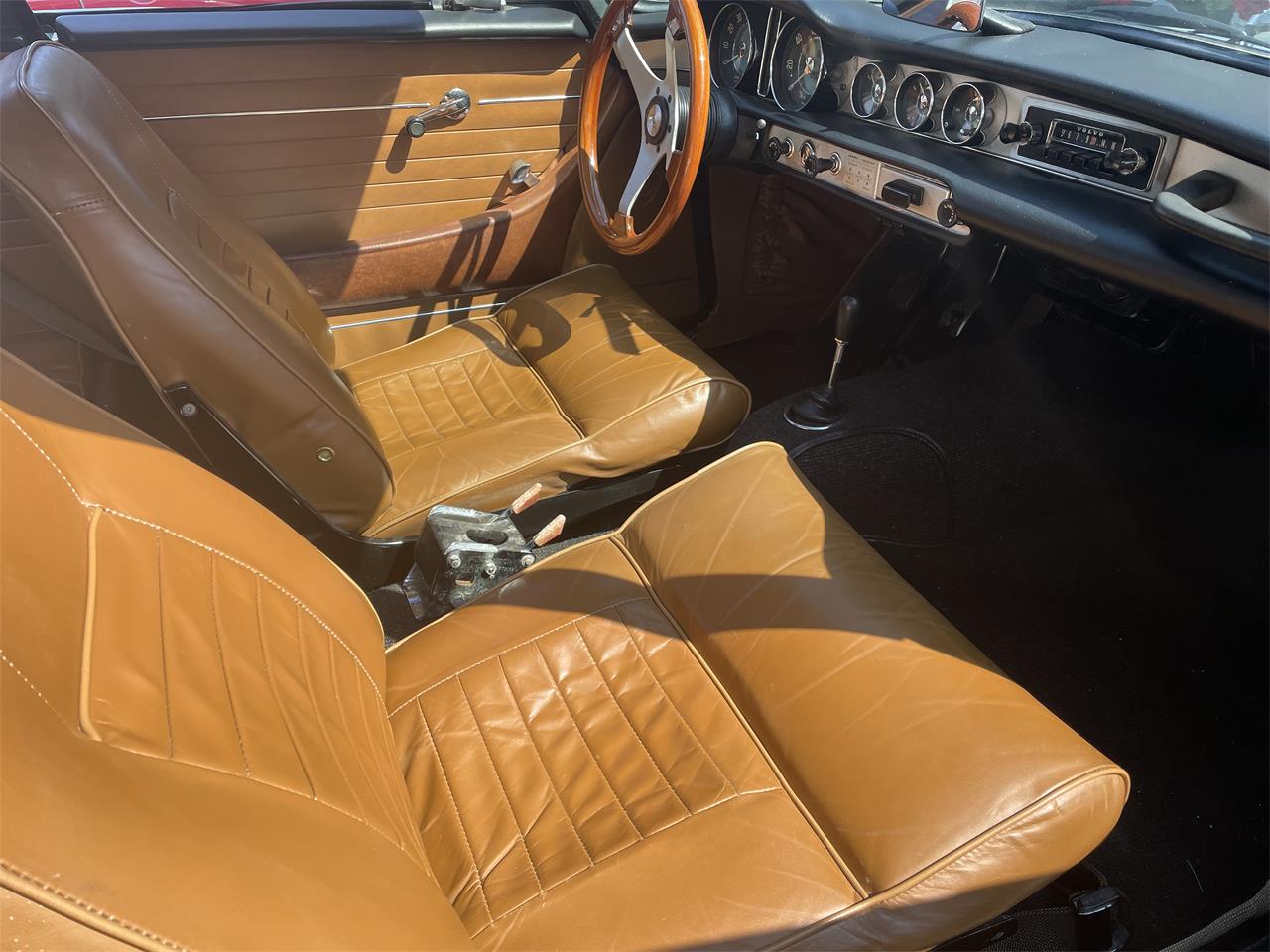 Volvo-1800s-1968-Green-Tan-3