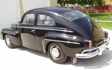 Volvo-1961-black-2