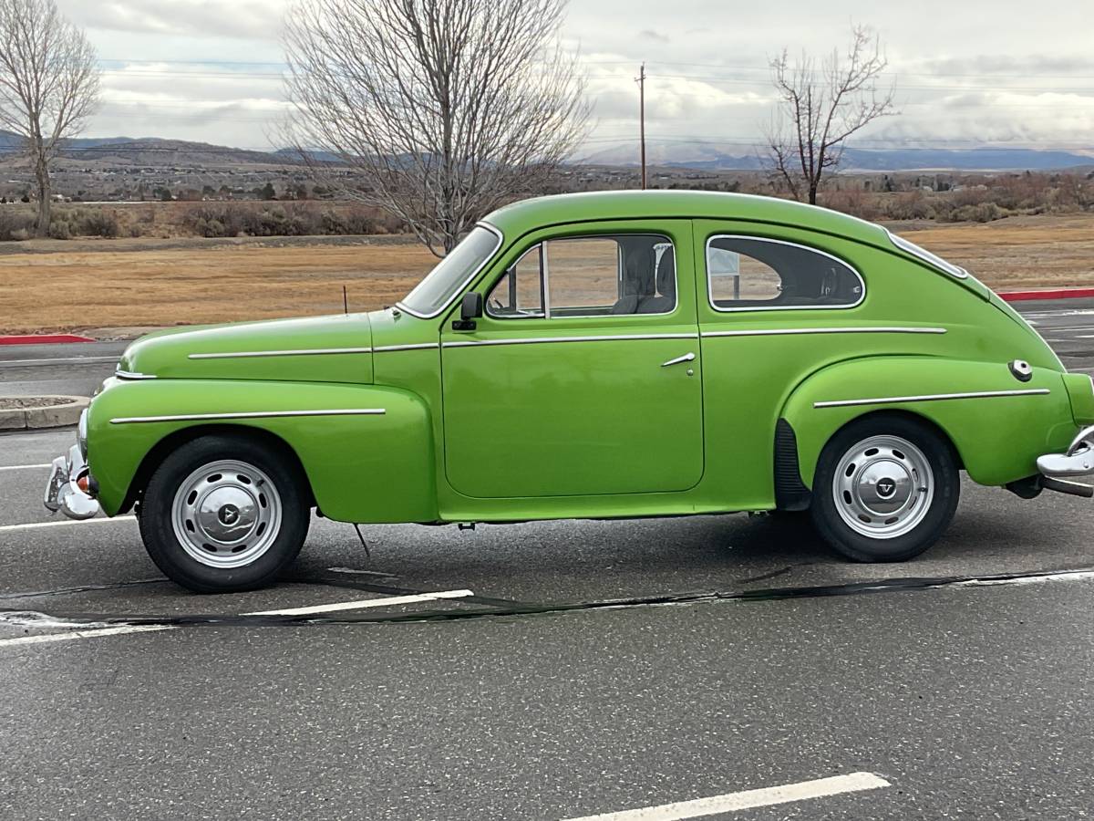 Volvo-1965-green-1