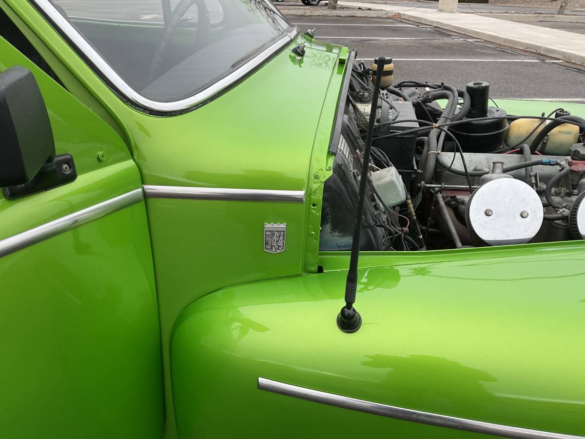 Volvo-1965-green-12