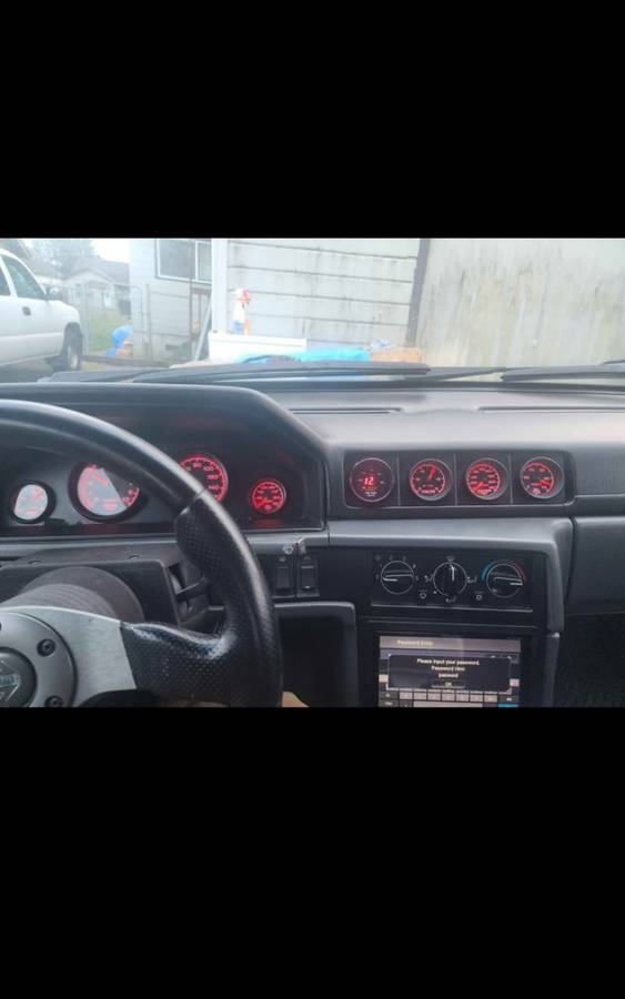Volvo-1991-grey-10