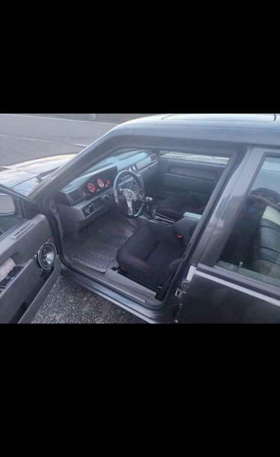 Volvo-1991-grey-6