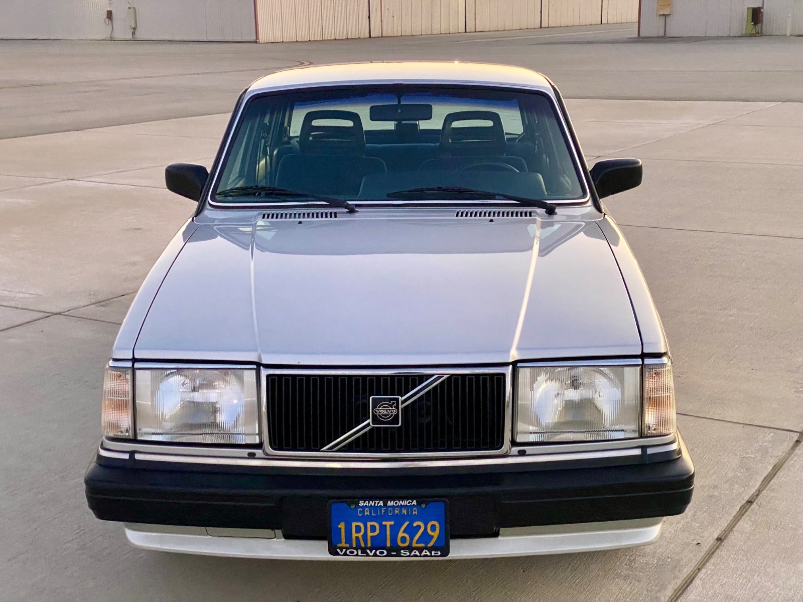 Volvo-240-1986-Sedan-1