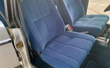 Volvo-240-1986-Sedan-12