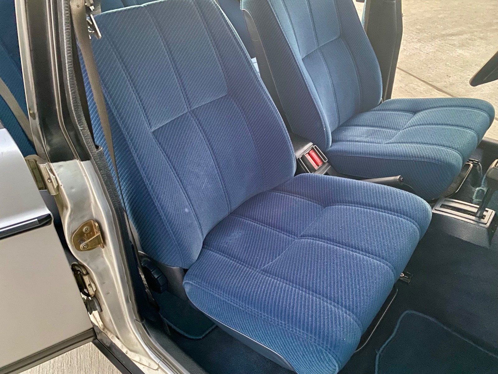 Volvo-240-1986-Sedan-12