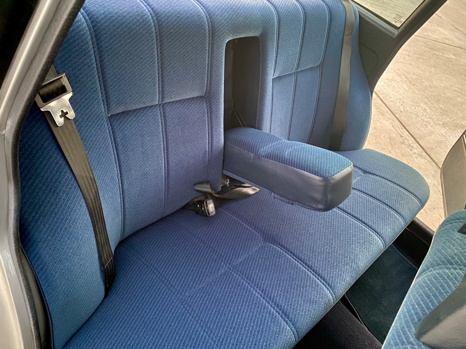 Volvo-240-1986-Sedan-15
