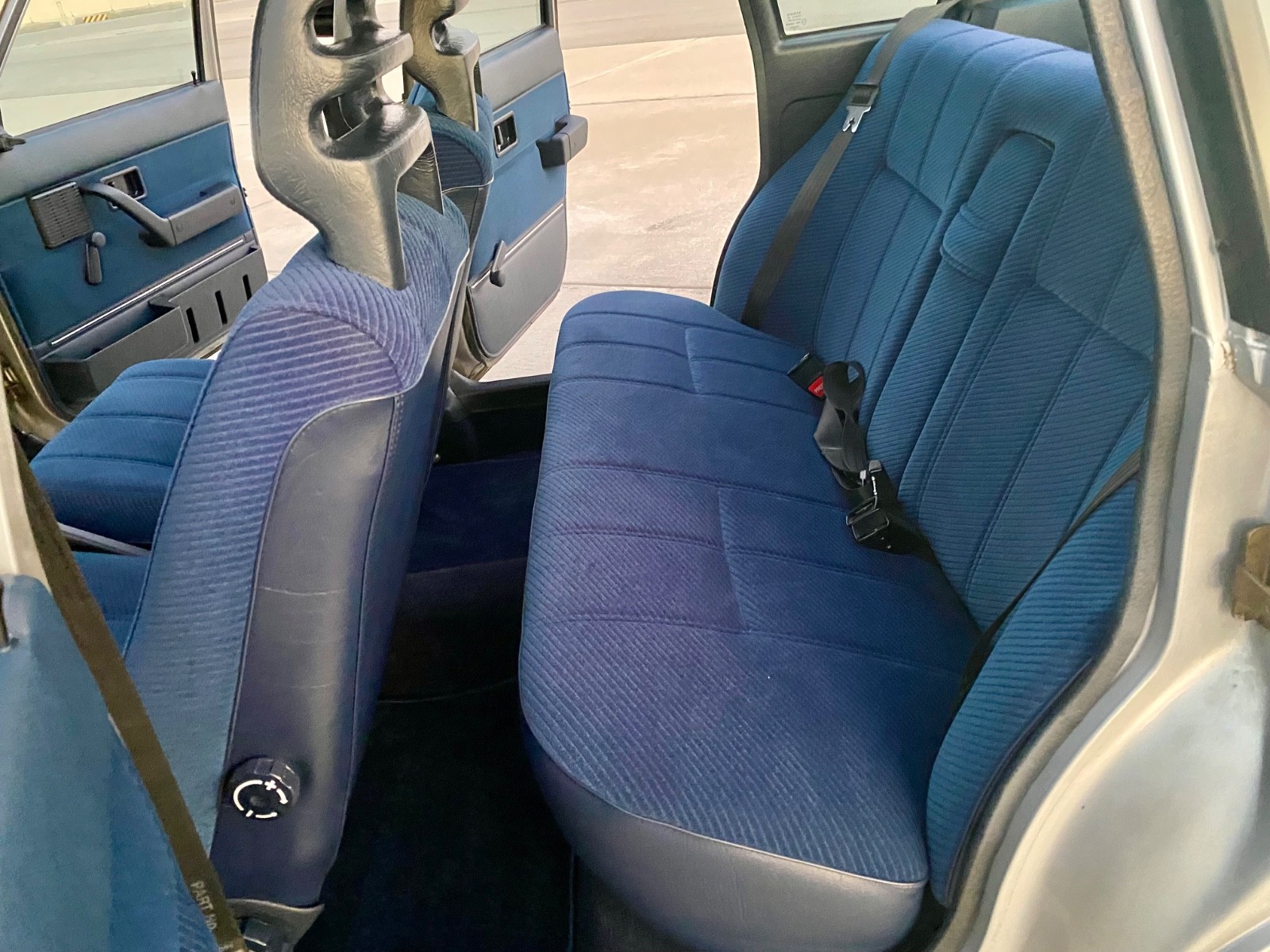Volvo-240-1986-Sedan-16