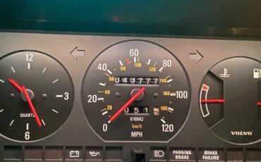 Volvo-240-1986-Sedan-20