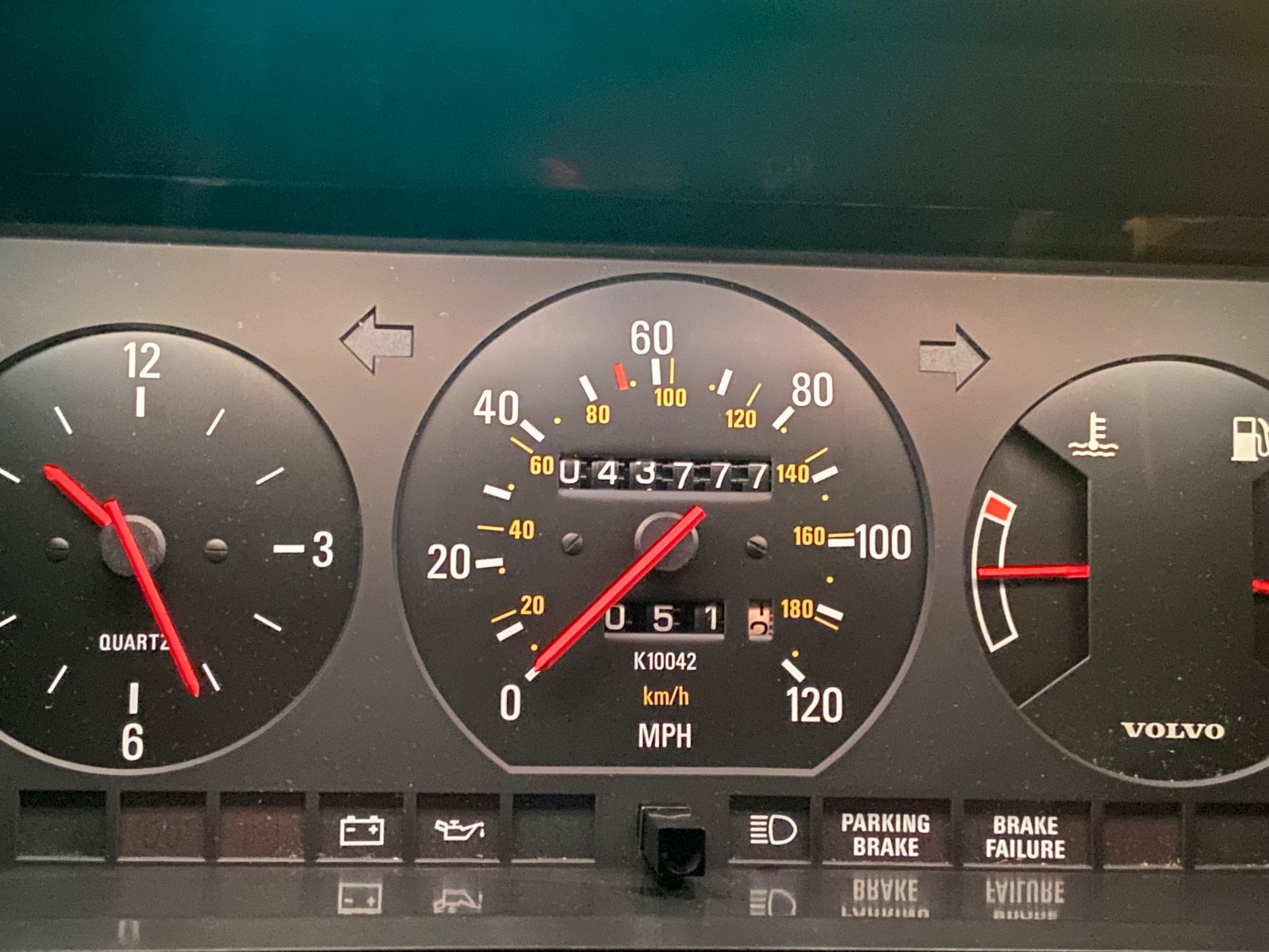 Volvo-240-1986-Sedan-20