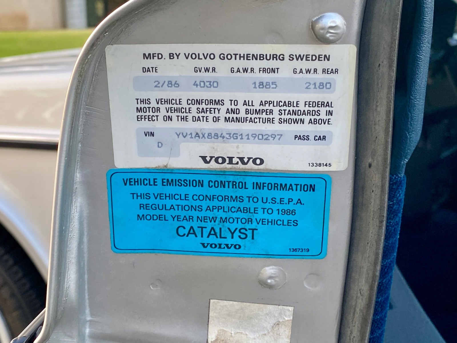 Volvo-240-1986-Sedan-33