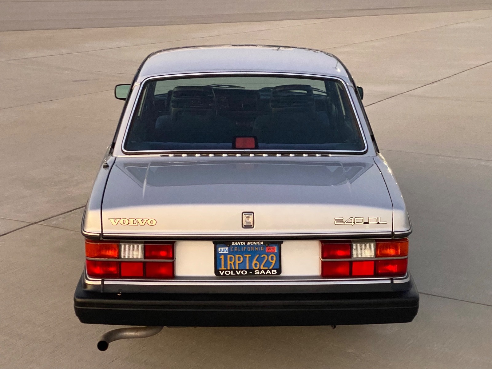 Volvo-240-1986-Sedan-7