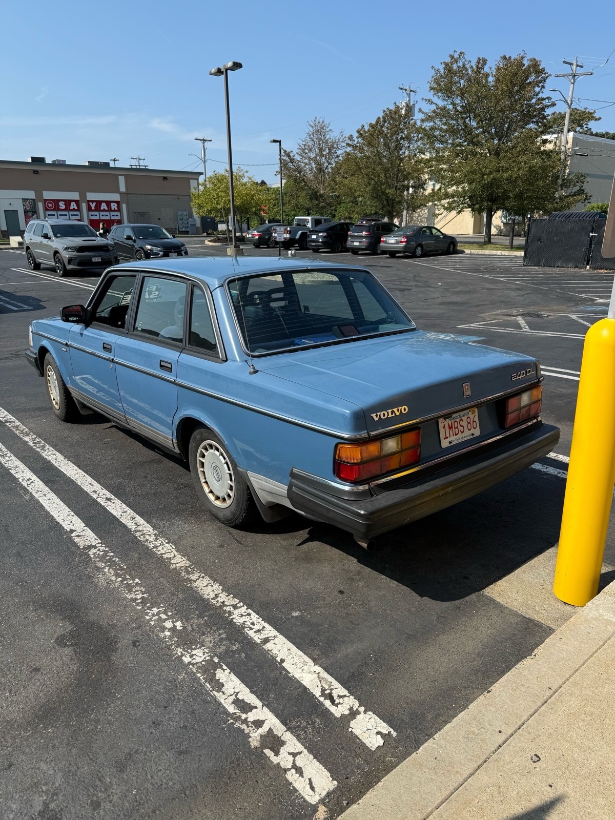 Volvo-240-1987-1