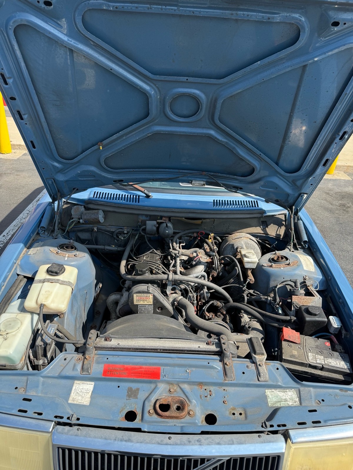 Volvo-240-1987-12