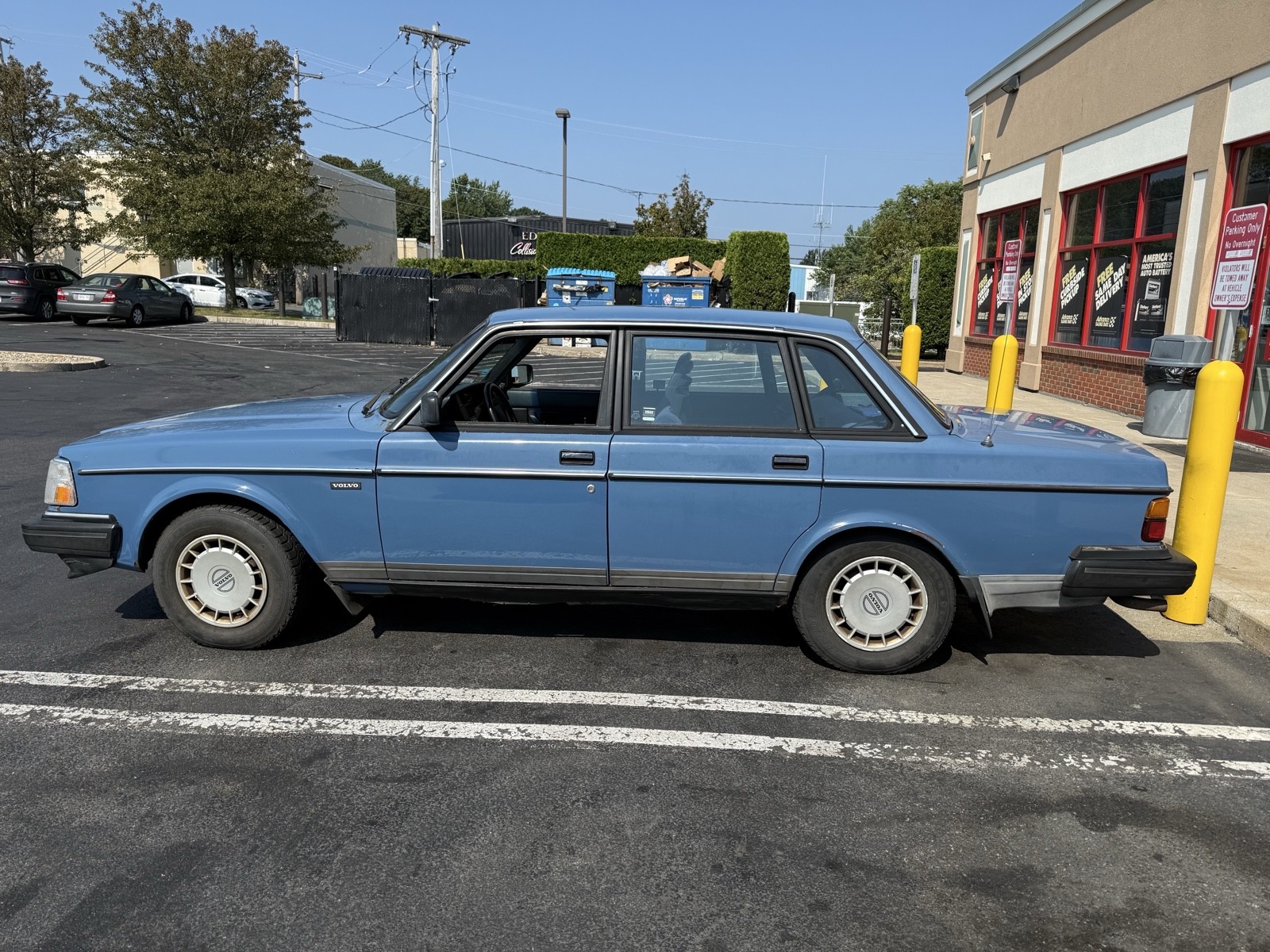 Volvo-240-1987