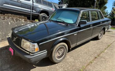 Volvo-240-1989-black-5