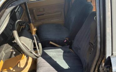 Volvo-240-1989-black-9