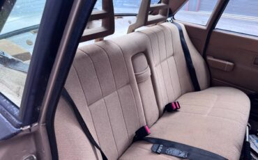 Volvo-240-1991-3