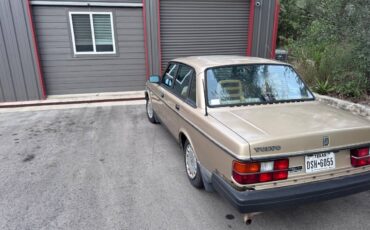 Volvo-240-1991