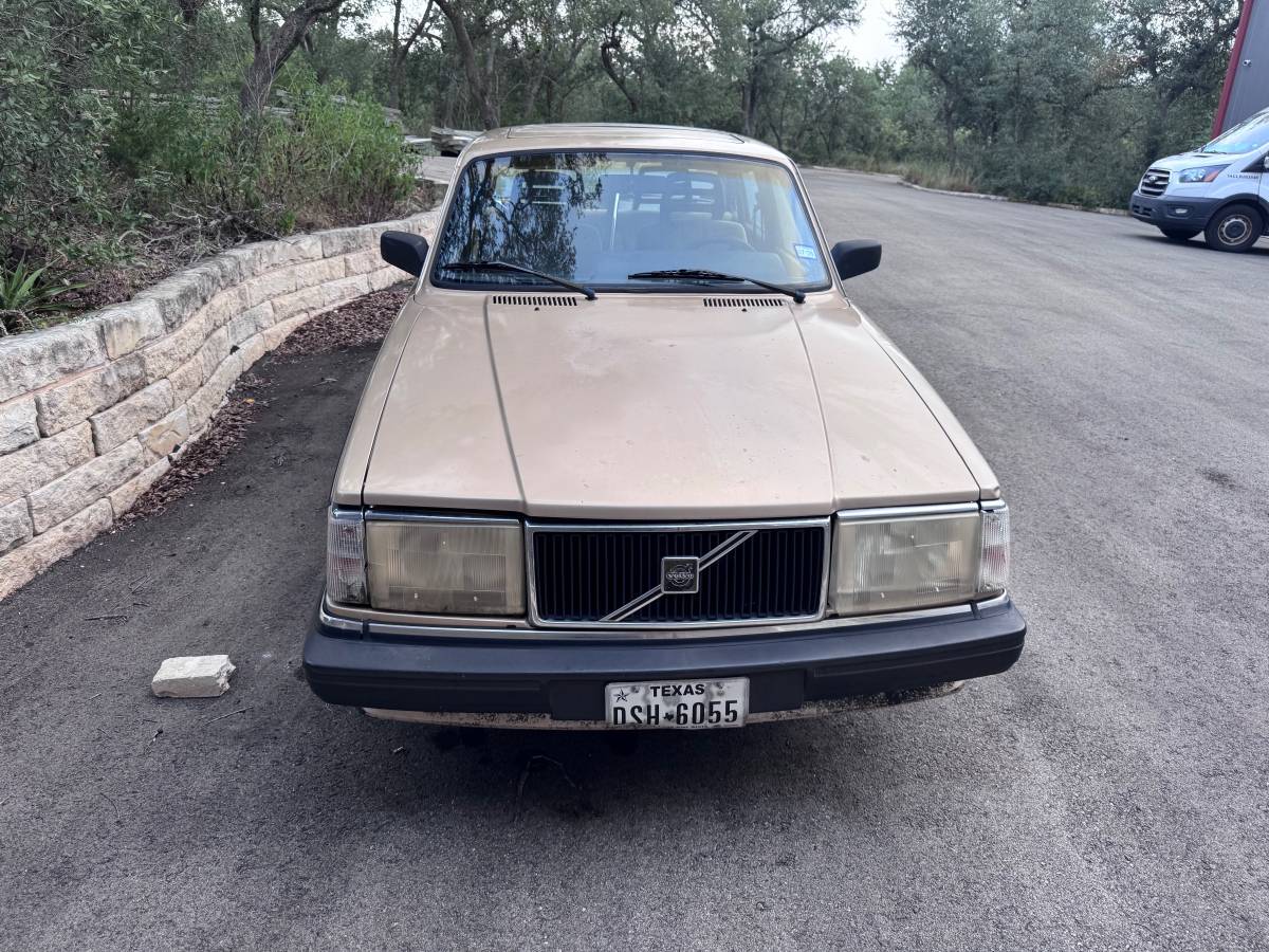 Volvo-240-1991-7