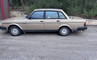 Volvo-240-1991-8