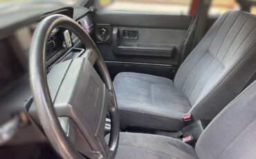 Volvo-240-1992-red-3