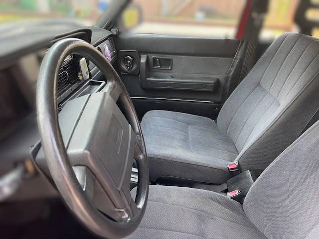 Volvo-240-1992-red-3