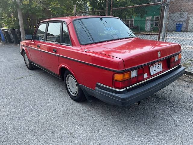 Volvo-240-1992-red-4