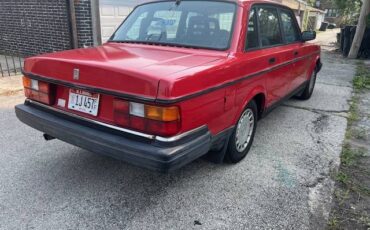 Volvo-240-1992-red-5