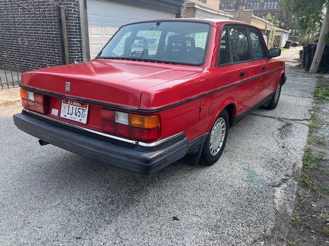 Volvo-240-1992-red-5