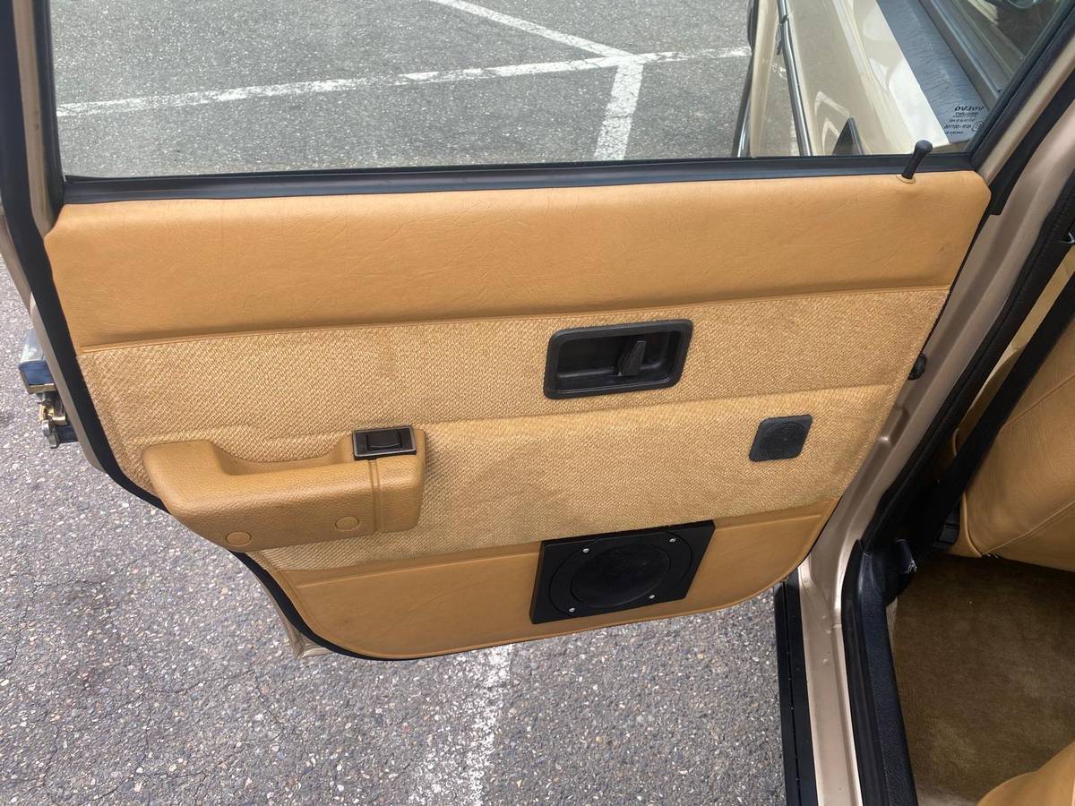 Volvo-240-1993-13