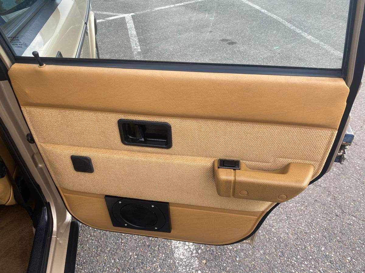 Volvo-240-1993-15