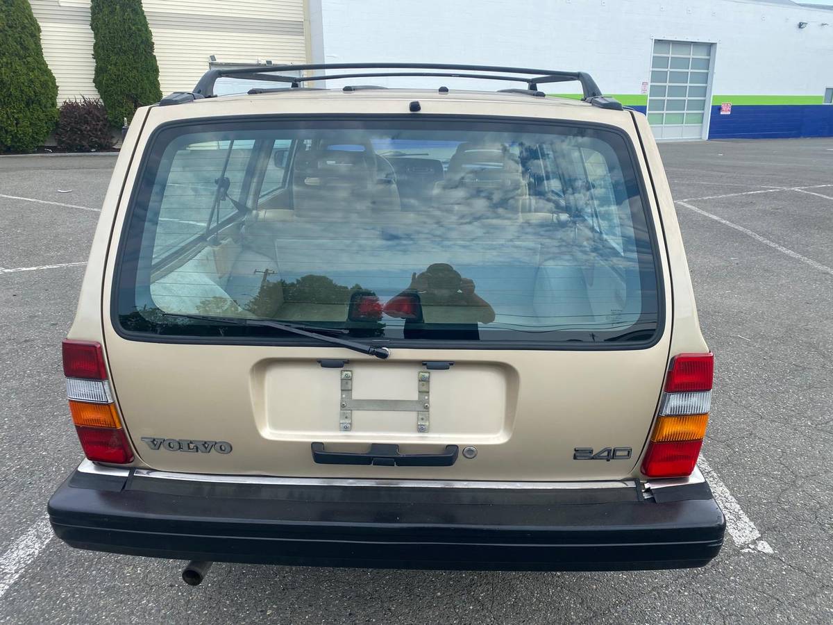 Volvo-240-1993-4