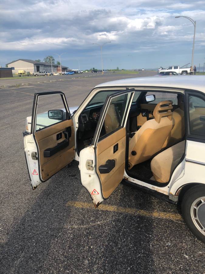 Volvo-240-1993-4