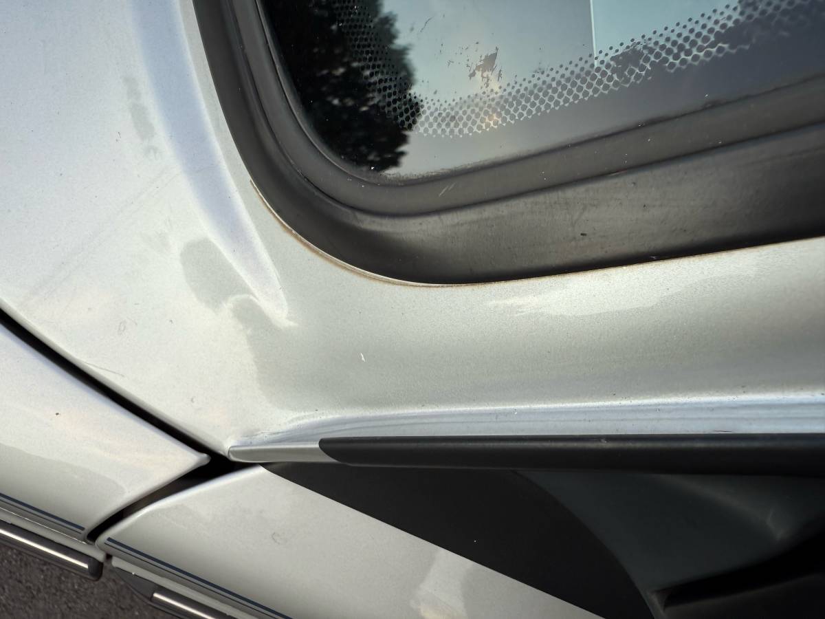 Volvo-240-1993-silver-10