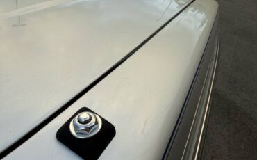 Volvo-240-1993-silver-11