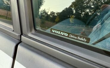 Volvo-240-1993-silver-6