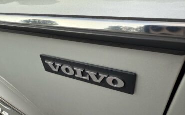 Volvo-240-1993-silver-7