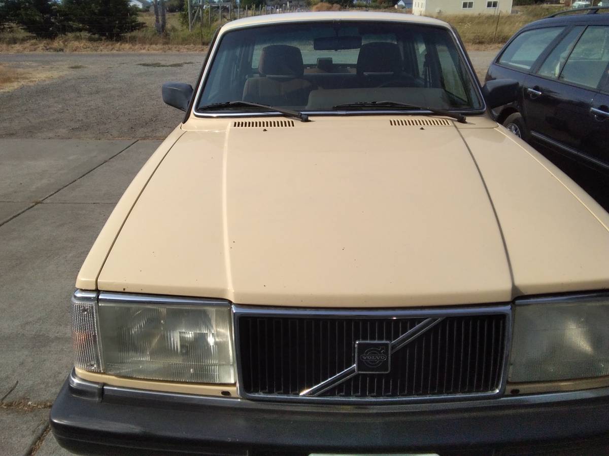 Volvo-240-d-1986