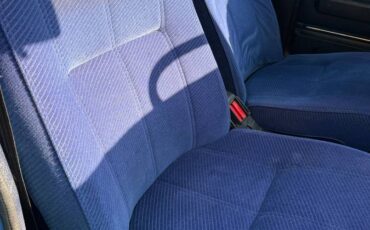 Volvo-240-dl-1985-blue-13