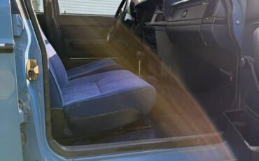 Volvo-240-dl-1985-blue-16