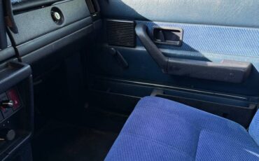 Volvo-240-dl-1985-blue-20